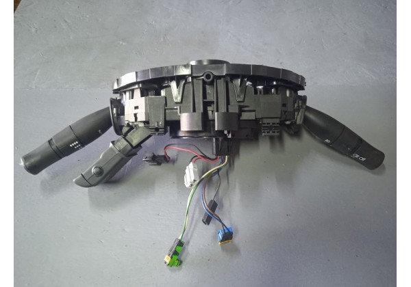 Підрульовий перемикач в зборі Renault Megane II, 8200155865, 61835909